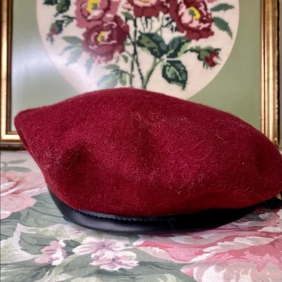 Raspberry Beret - Picture 5 of 10